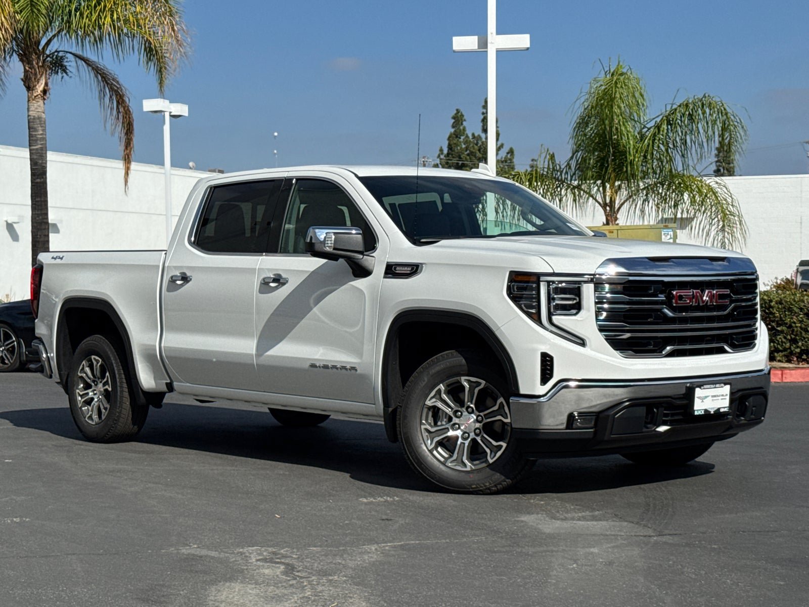 Used 2026 GMC Sierra 1500 SLT w/ SLT Convenience Package AWD/4WD image 2
