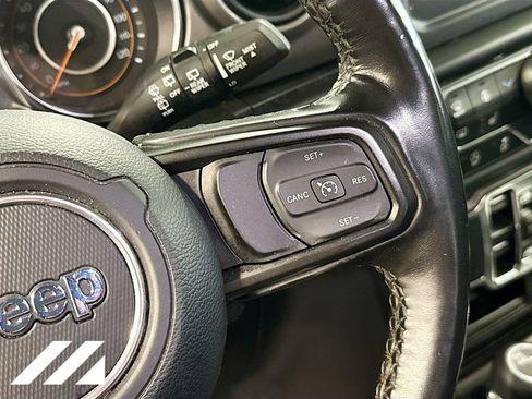 Used 2022 Jeep Wrangler Unlimited Sport AWD/4WD image 12