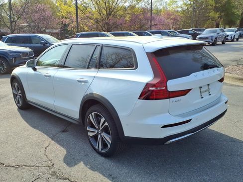 New 2026 Volvo V60 B5 Cross Country Plus w/ Protection Package Premier AWD/4WD image 7