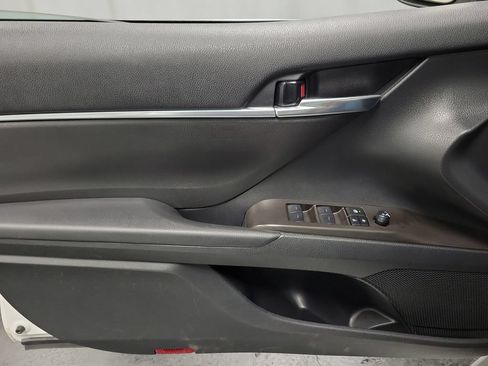 Used 2024 Toyota Camry SE FWD image 24