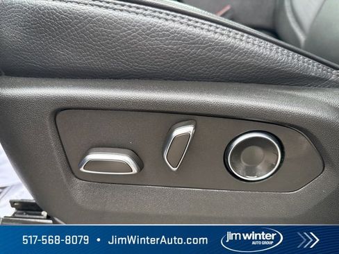 Used 2024 GMC Yukon Denali image 31