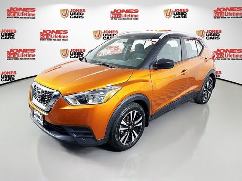 Used 2018 Nissan Kicks SV FWD image 11