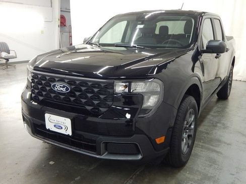 New 2025 Ford Maverick XLT w/ Equipment Group 302A AWD/4WD image 9