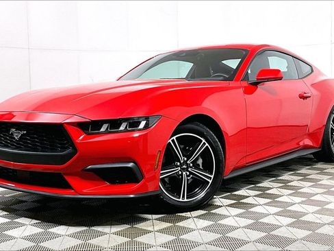 Used 2024 Ford Mustang Coupe image 2