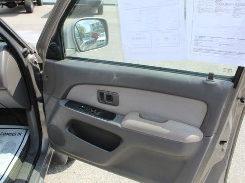 Used 2002 Toyota 4Runner SR5 image 16