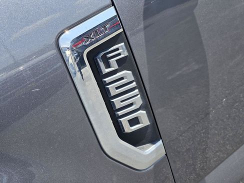 Used 2021 Ford F250 XLT AWD/4WD image 11