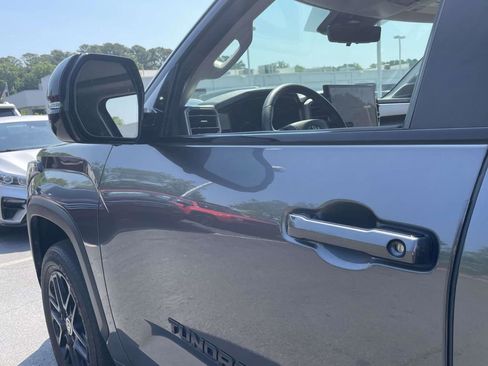 Used 2024 Toyota Tundra Limited AWD/4WD image 32