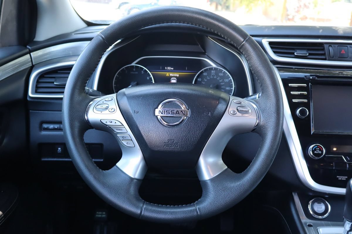 Used 2016 Nissan Murano SV AWD/4WD image 18