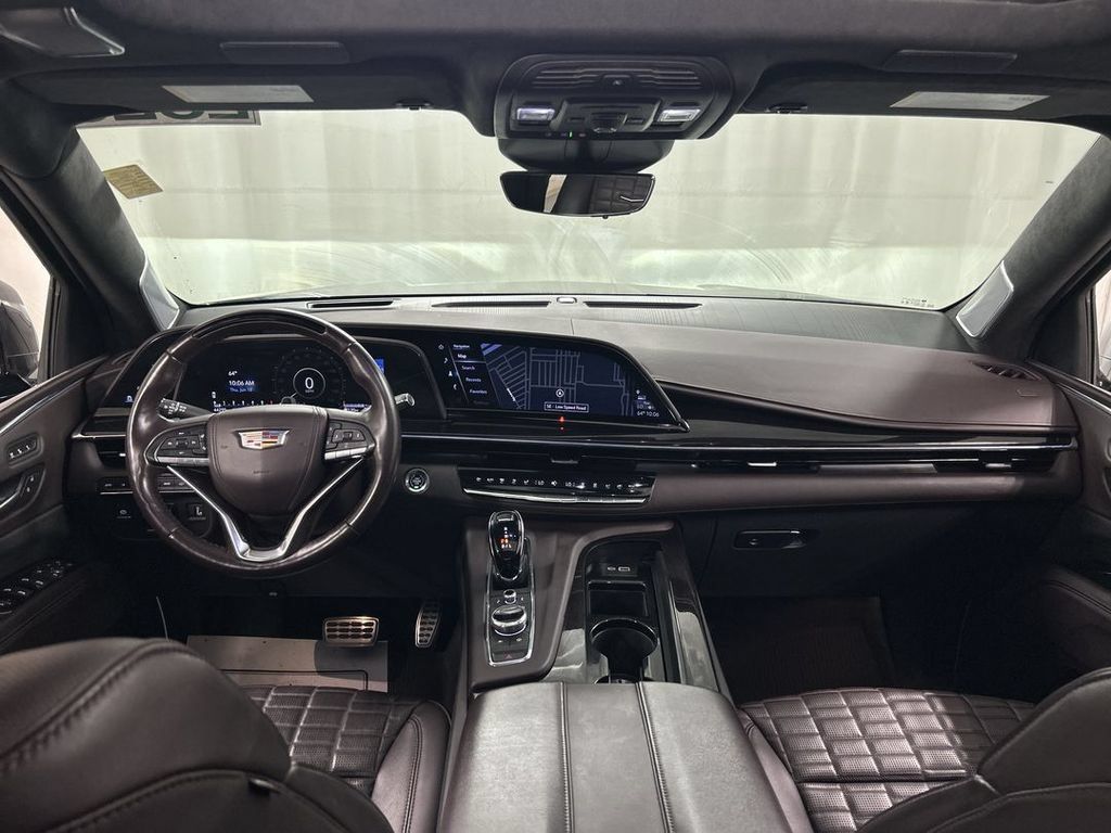 Used 2023 Cadillac Escalade Sport Platinum w/ LPO, ONYX Package AWD/4WD image 19