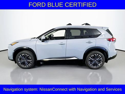 Used 2025 Nissan Rogue Platinum FWD image 11