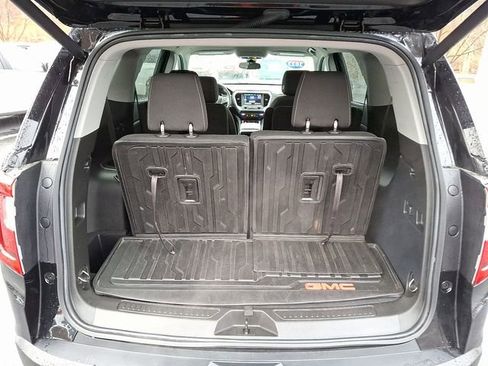 Used 2023 GMC Acadia SLE w/ Driver Convenience Package image 31