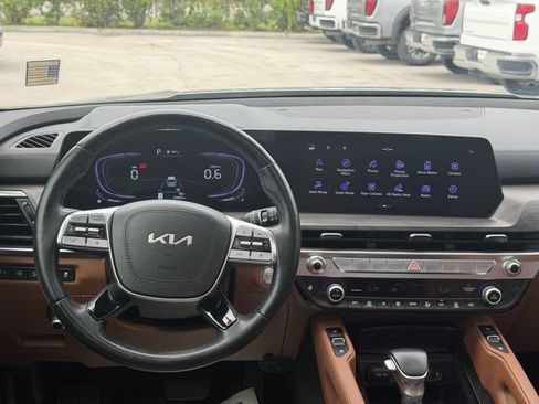 Used 2025 Kia Telluride AWD image 20