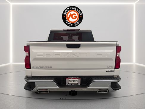 Used 2025 Chevrolet Silverado 1500 LTZ AWD/4WD image 4