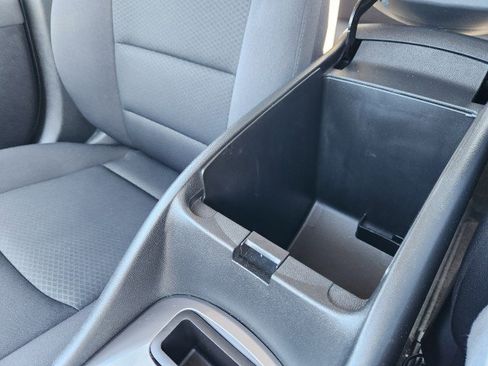 Used 2018 Chevrolet Malibu LT image 42