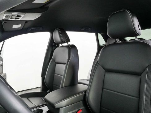 Certified 2023 Volkswagen Atlas Cross Sport SE FWD image 8