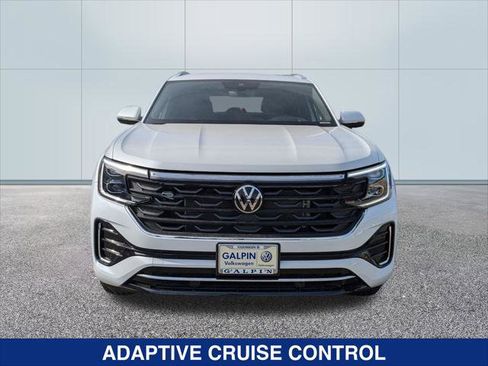 New 2024 Volkswagen Atlas Cross Sport SEL R-Line AWD/4WD image 9