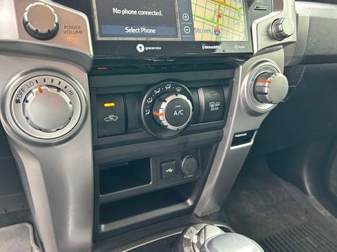 Used 2022 Toyota 4Runner SR5 Premium AWD/4WD image 30