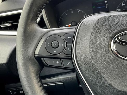 Used 2024 Toyota Corolla SE w/ SE Package image 22