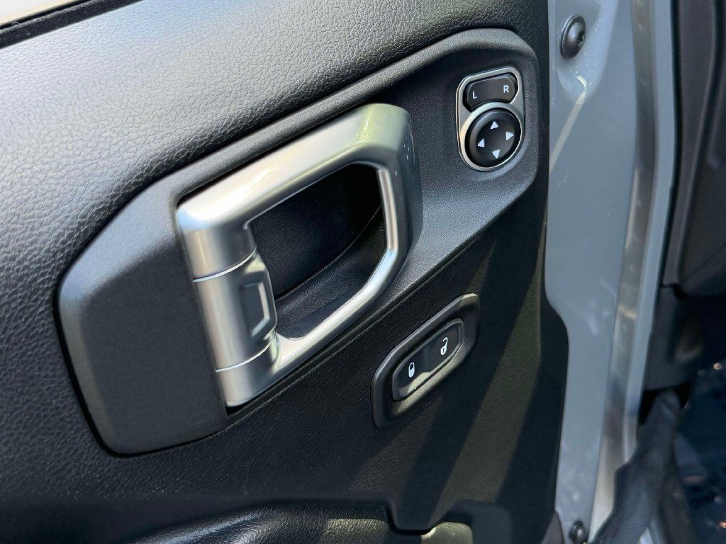 Used 2021 Jeep Wrangler Unlimited Sport AWD/4WD image 13