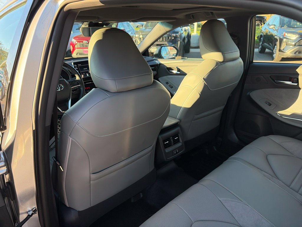 Used 2019 Toyota Avalon XSE w/ Carpet Mat Package FWD image 19