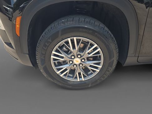 Used 2025 Chevrolet Traverse LT AWD/4WD image 10
