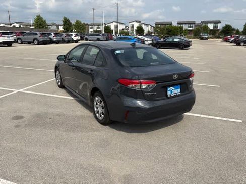Used 2025 Toyota Corolla LE FWD image 3