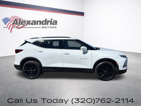 Certified 2024 Chevrolet Blazer LT w/ LPO, Black Grille Bar Package AWD/4WD image 5