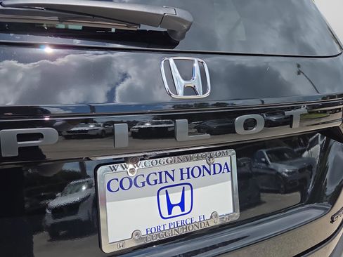 New 2026 Honda Pilot Sport image 38