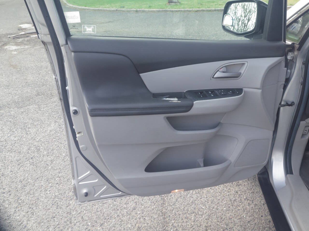Used 2011 Honda Odyssey EX image 18