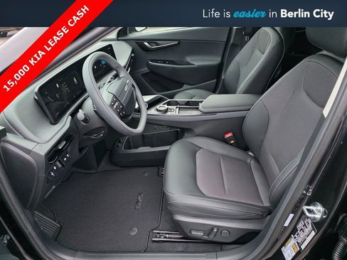 New 2025 Kia EV6 Light w/ Light LR Technology Package image 14