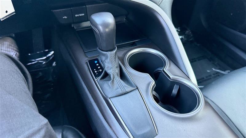 Used 2021 Toyota Camry SE FWD image 34
