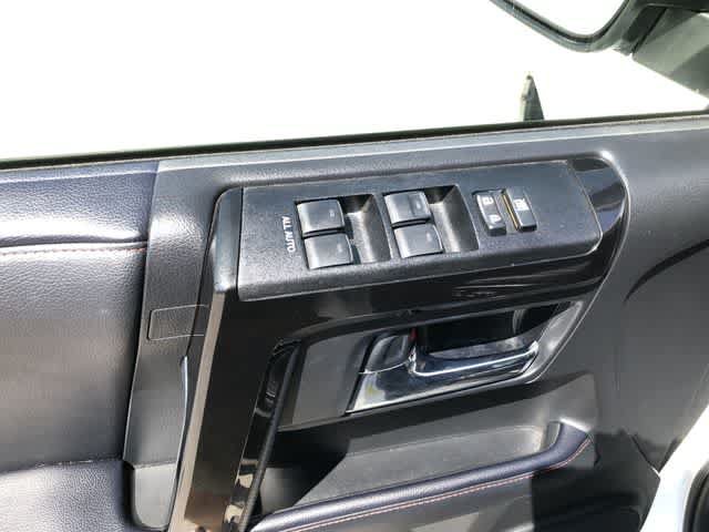 Used 2020 Toyota 4Runner TRD Off-Road Premium w/ Moonroof Package AWD/4WD image 32