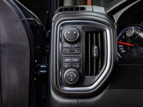 Used 2019 Chevrolet Silverado 1500 LT Trail Boss image 22