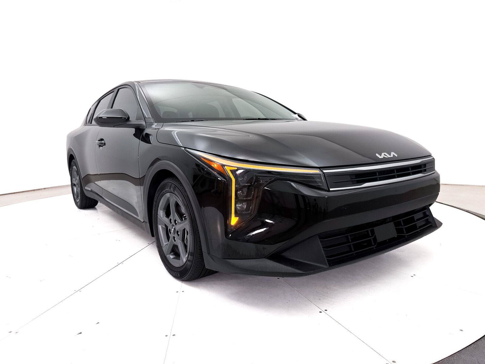 Used 2025 Kia K4 FWD image 11