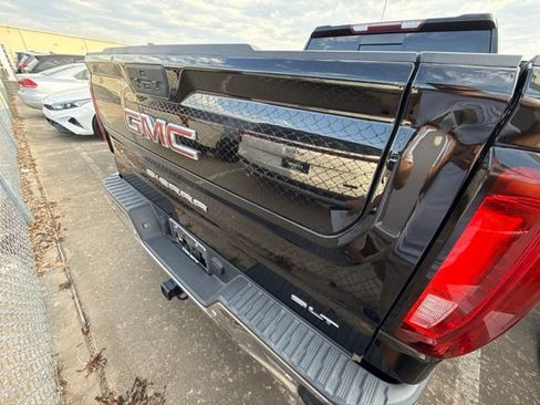 Used 2022 GMC Sierra 1500 SLT AWD/4WD image 8