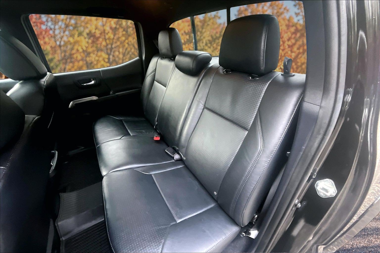 Used 2021 Toyota Tacoma Limited w/ Nightshade Package AWD/4WD image 29