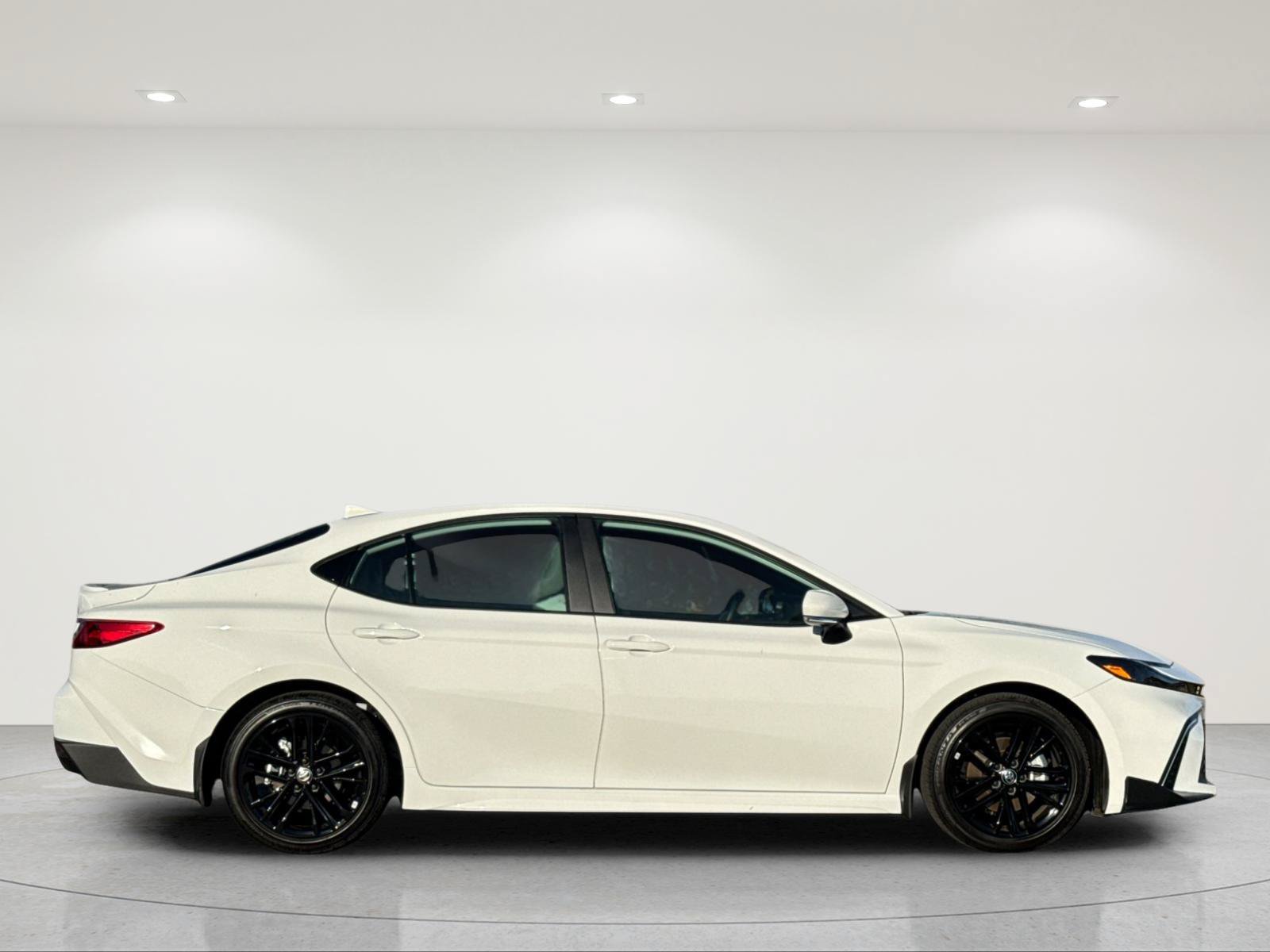 Used 2026 Toyota Camry SE w/ Multimedia Upgrade Package FWD image 7