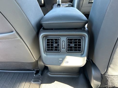 Used 2023 Toyota Crown XLE image 11