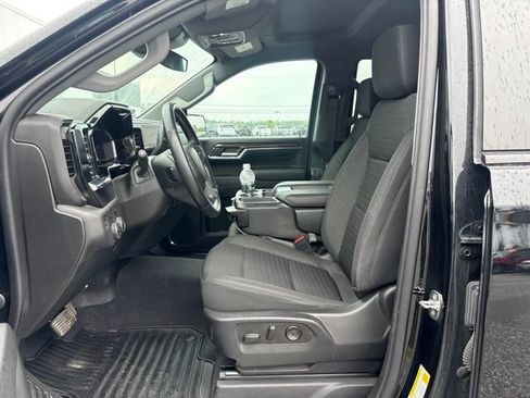 Used 2023 Chevrolet Silverado 1500 RST AWD/4WD image 4