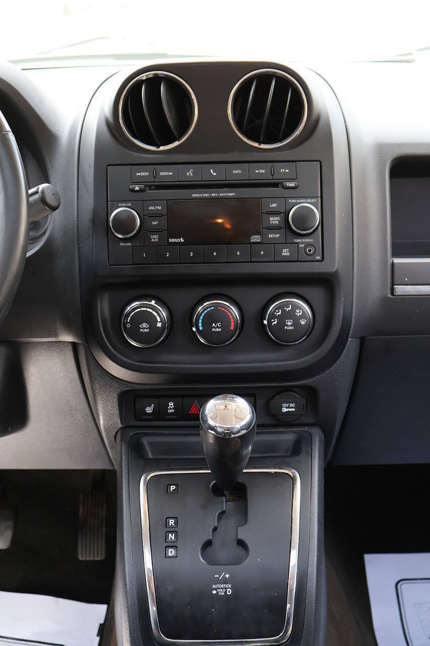 Used 2016 Jeep Patriot High Altitude FWD image 27