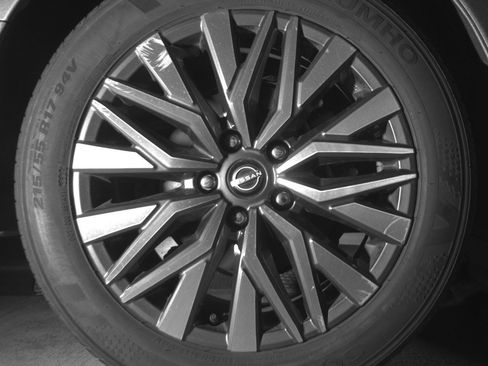 Used 2025 Nissan Altima 2.5 SV image 15