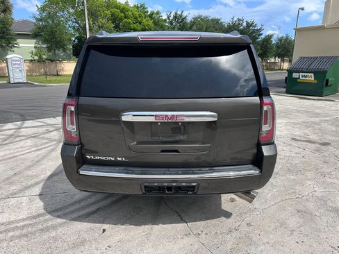 Used 2019 GMC Yukon XL Denali w/ Denali Ultimate Package AWD/4WD image 6