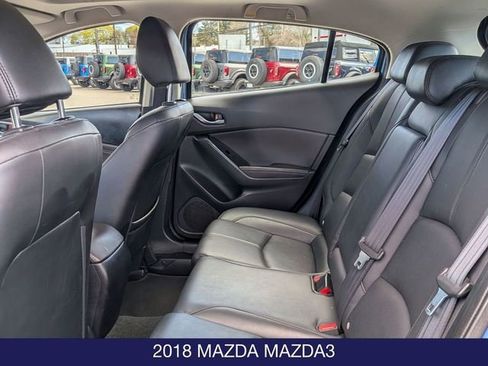 Used 2018 MAZDA MAZDA3 Touring FWD image 15