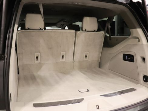 Used 2023 Cadillac Escalade ESV Sport Platinum AWD/4WD image 8