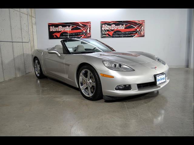 Used 2007 Chevrolet Corvette Convertible w/ Preferred Equipment Group RWD image 2