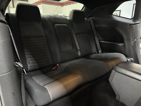 Used 2012 Dodge Challenger R/T image 13