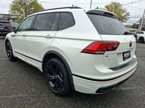 Used 2023 Volkswagen Tiguan SE R-Line AWD/4WD image 4