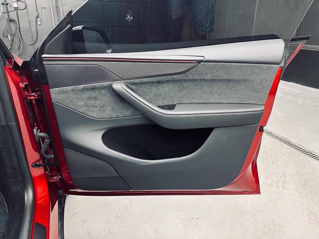 Used 2026 Tesla Model Y Performance AWD/4WD image 23