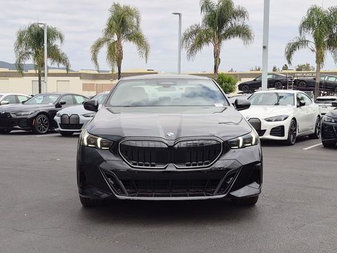 New 2027 BMW 540i xDrive w/ Executive Package AWD/4WD image 3