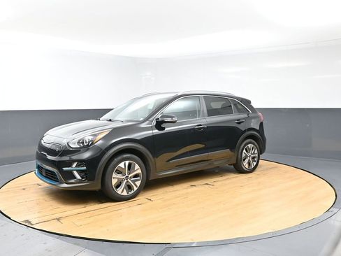 Used 2022 Kia Niro EX w/ Cold Weather Package FWD image 7